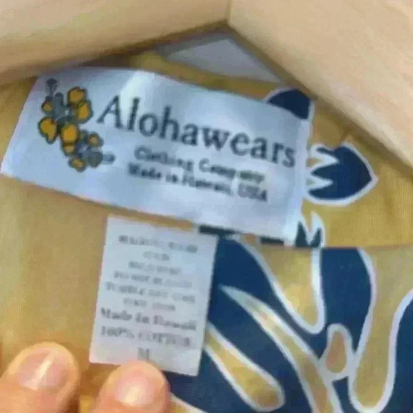 Alohawears Blue & Yellow Collared Short Sleeve Button down shirt UCLA colors Med - Picture 3 of 10